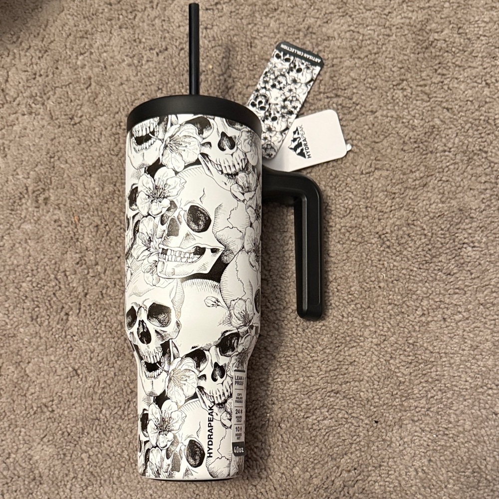 NWT Hydrapeak Skull Floral Tumbler with Handle